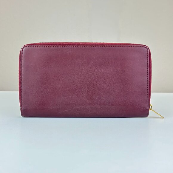 10D783GBT-28PO_1_SUM26_W_V1.jpg Celine Burgundy Leather Large Wallet